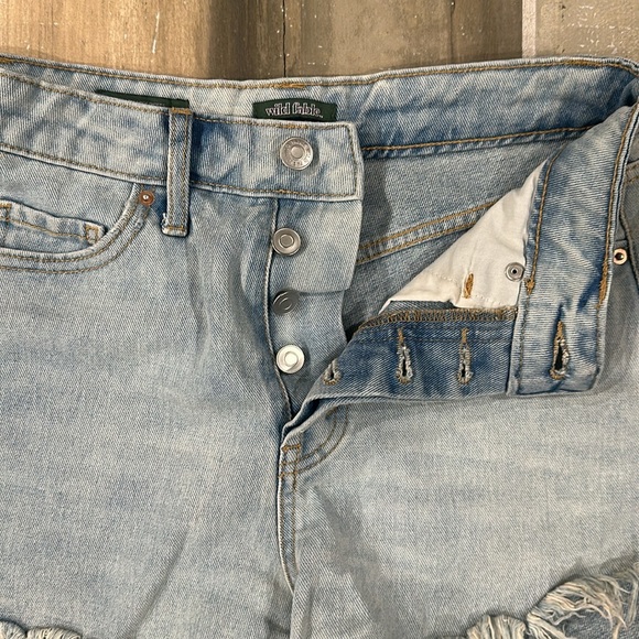 Wild Fable High Rise Button Fly Denim Shorts - Size 00 - Light Wash - Picture 3 of 3